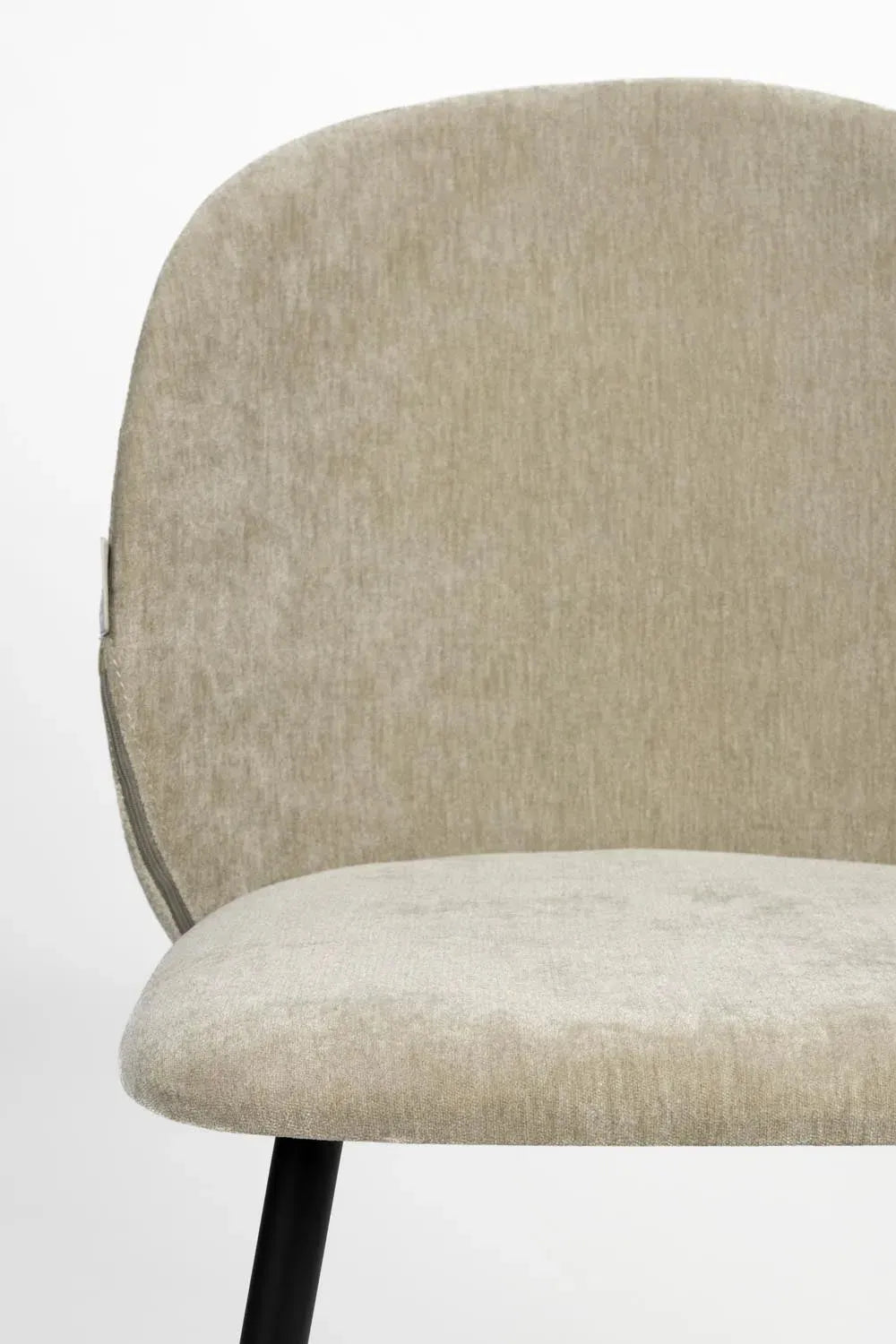 Cozy Stuhl von Zuiver: Modernes Design für stilvolle Entspannung.