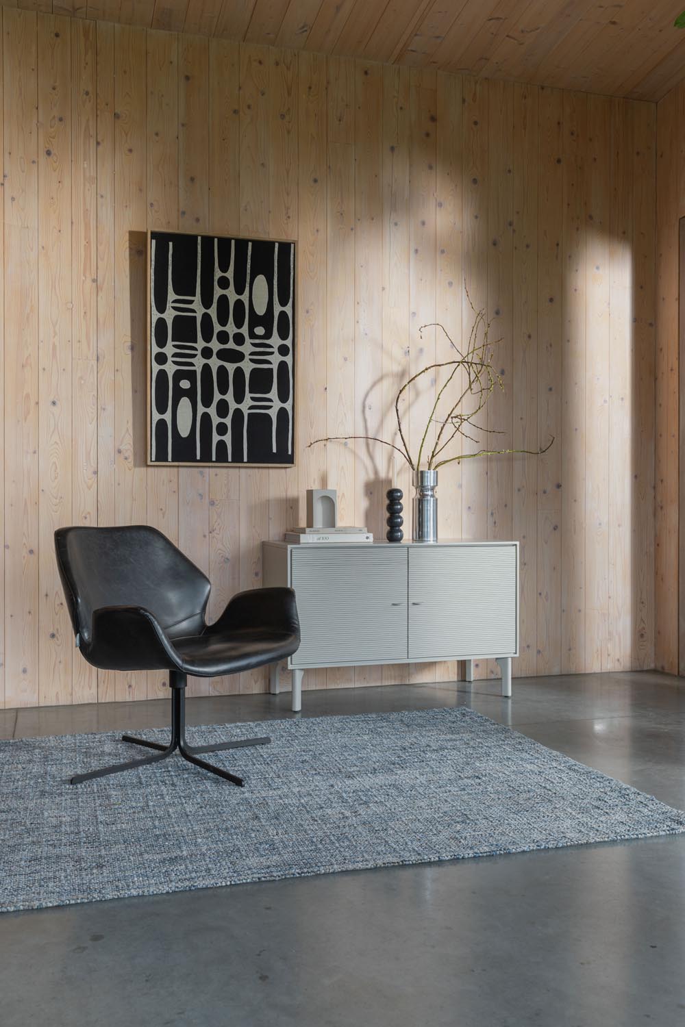 Zuiver Halo: Stilvolle Wandkunst mit einzigartigem Lichtdesign.