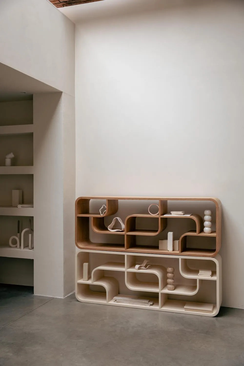 Stilvoller Zuiver Seven Schrank Natur: Perfekte Harmonie aus Form und Funktion.
