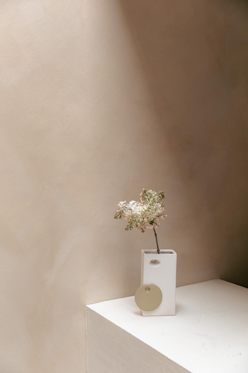 Elegante Zuiver Bloomer Vase: Harmonische Erdtöne für Ihr Zuhause.