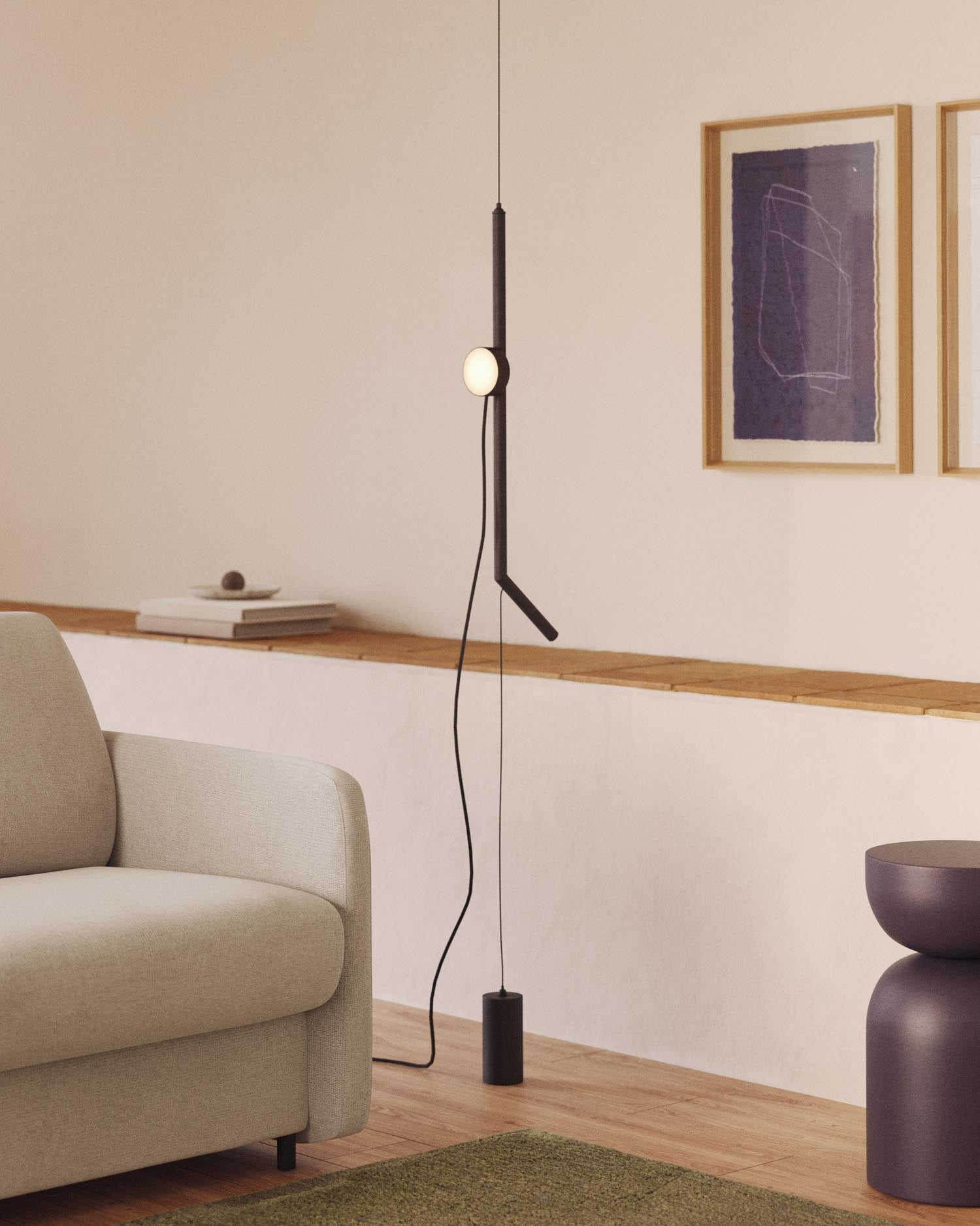 Lampenkonstruktion Orey aus schwarzem Metall mit Multipositionsleuchte  in Schwarz präsentiert im Onlineshop von KAQTU Design AG. Stehleuchte ist von Kave Home