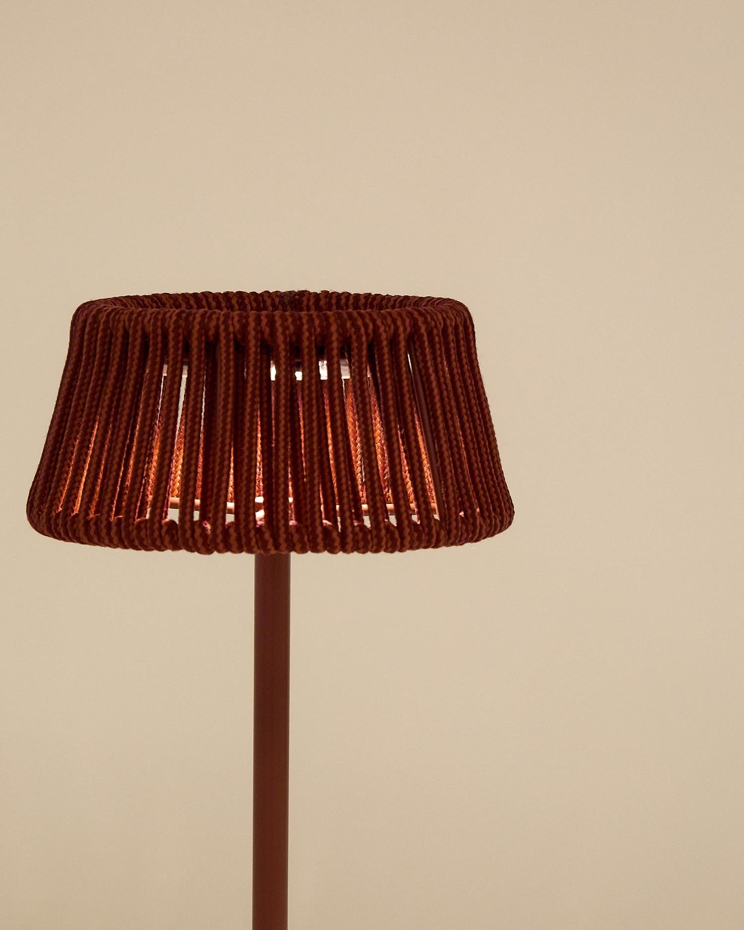 Outdoor solar table lamp Aldet made of terracotta<tc>ott</tc>afarben marbled rope and terrak<tc>ott</tc>afarben