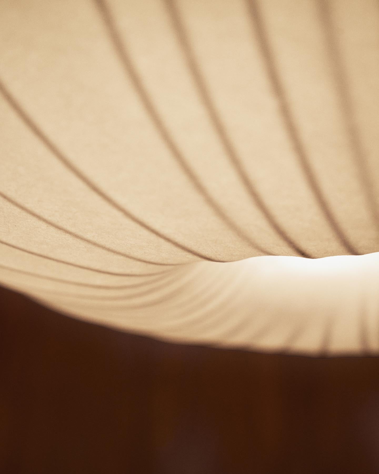 Deckenleuchte Somar aus Synthetikfasern und Stahlstäben, Ø 51 cm in Weiß präsentiert im Onlineshop von KAQTU Design AG. Lampenschirm ist von Kave Home