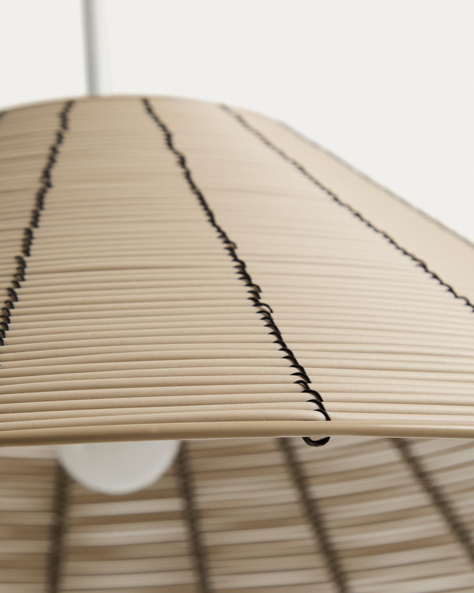 Stilvoller Lampenschirm aus robustem, hellgrauem Rattan für die Saranella Outdoor-Deckenleuchte, Ø 50 cm, perfekt für den Außenbereich.