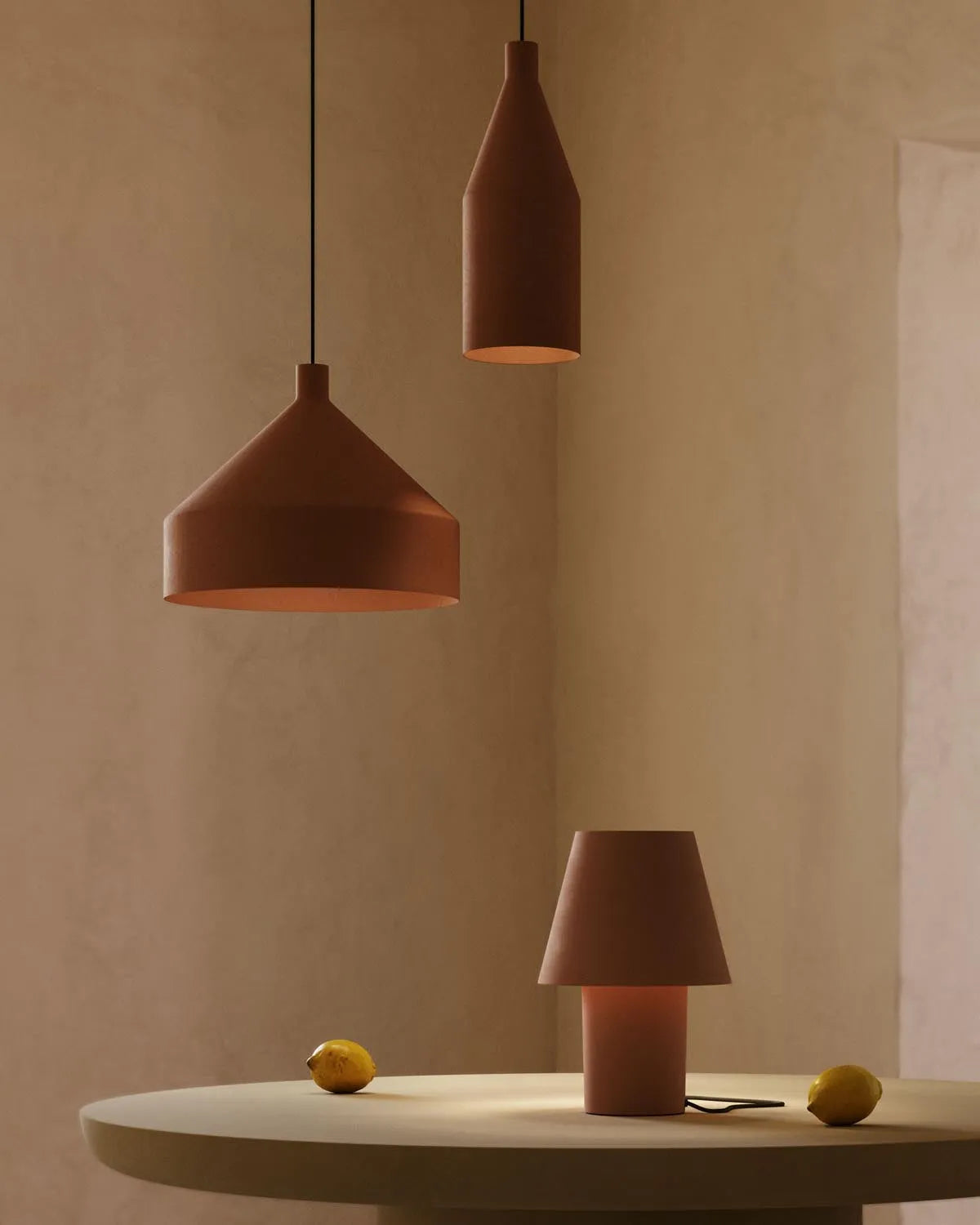 Peralta Deckenleuchte: Terrakotta-Design für stilvolle Beleuchtung.