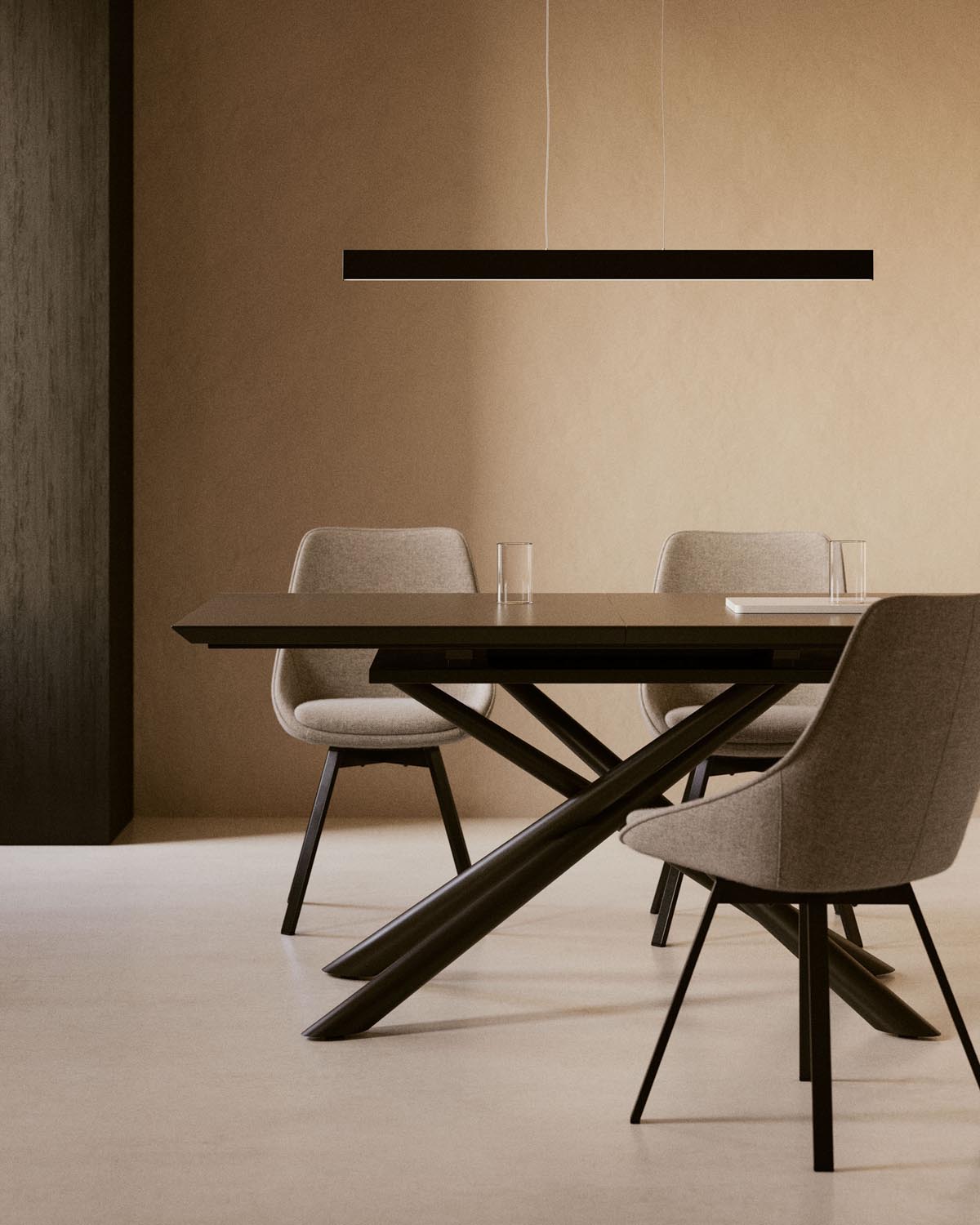Boadella Pendelleuchte mit schwarzem Finish