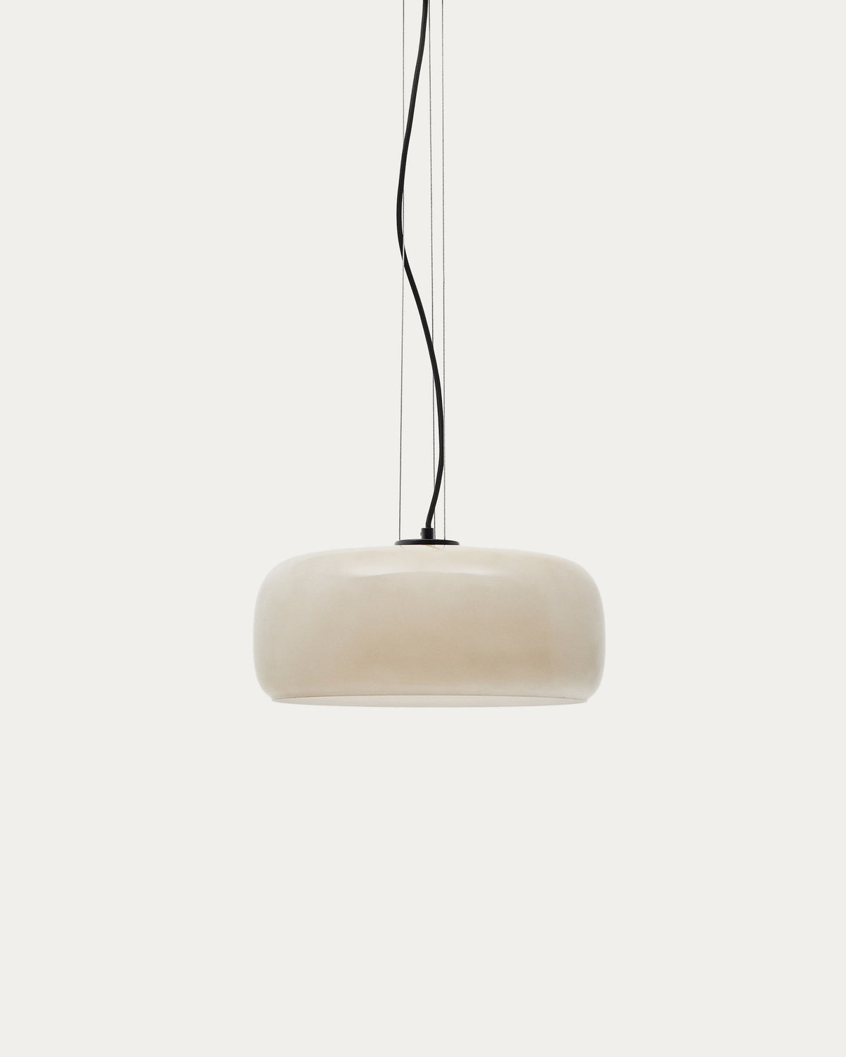 Deckenleuchte Reig aus hellgrauem Glas Ø 38 cm in Weiss präsentiert im Onlineshop von KAQTU Design AG. Pendelleuchte ist von Kave Home