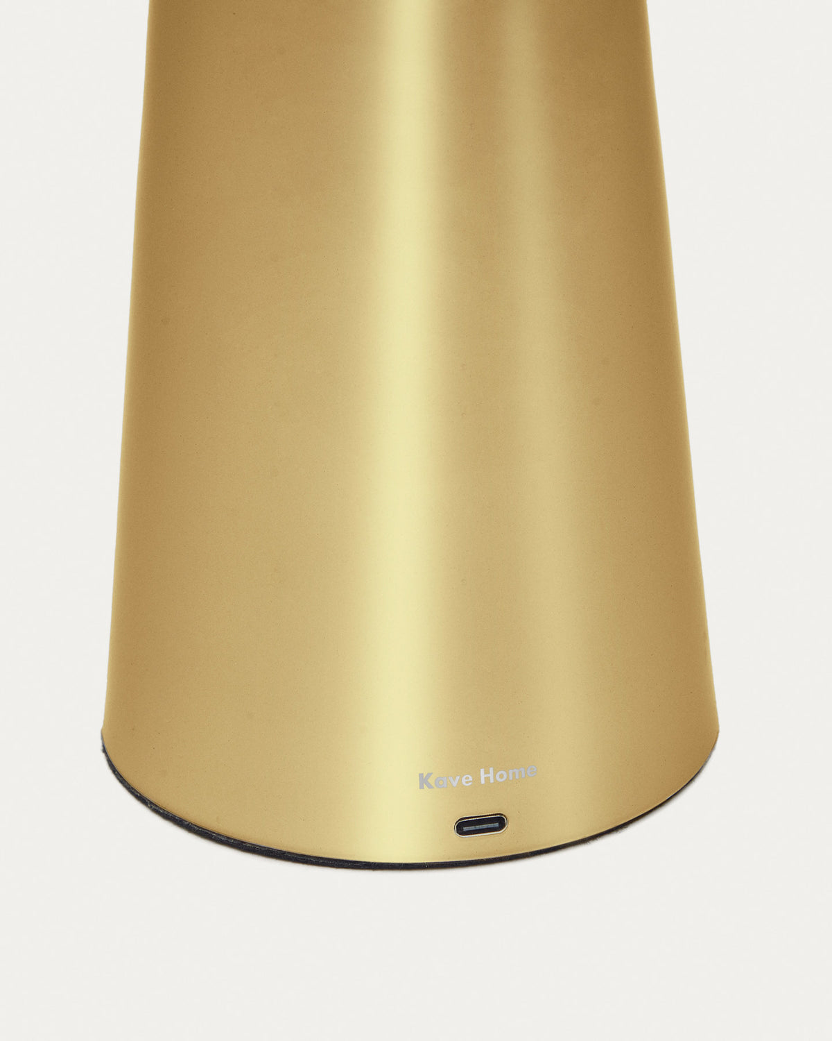 Arenys Tischlampe gross aus Metall mit goldener Lackierung in Gold präsentiert im Onlineshop von KAQTU Design AG. Tischleuchte ist von Kave Home