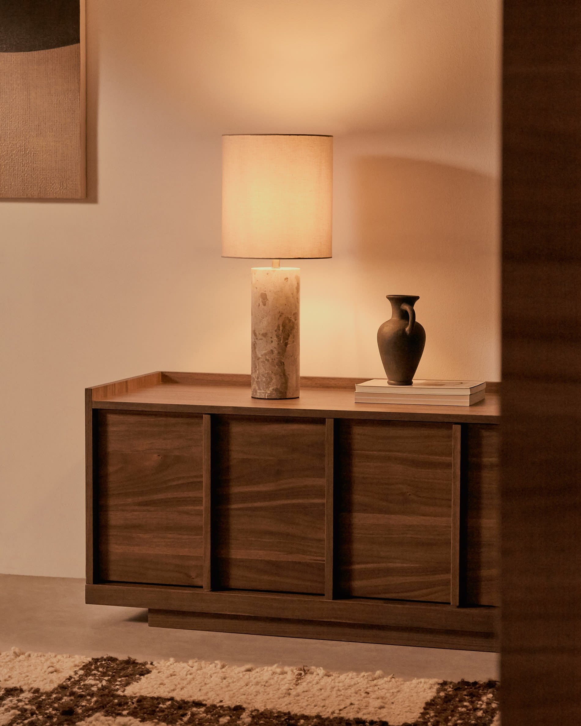Table lamp Raze made of beige marble with a beige linen lampshade