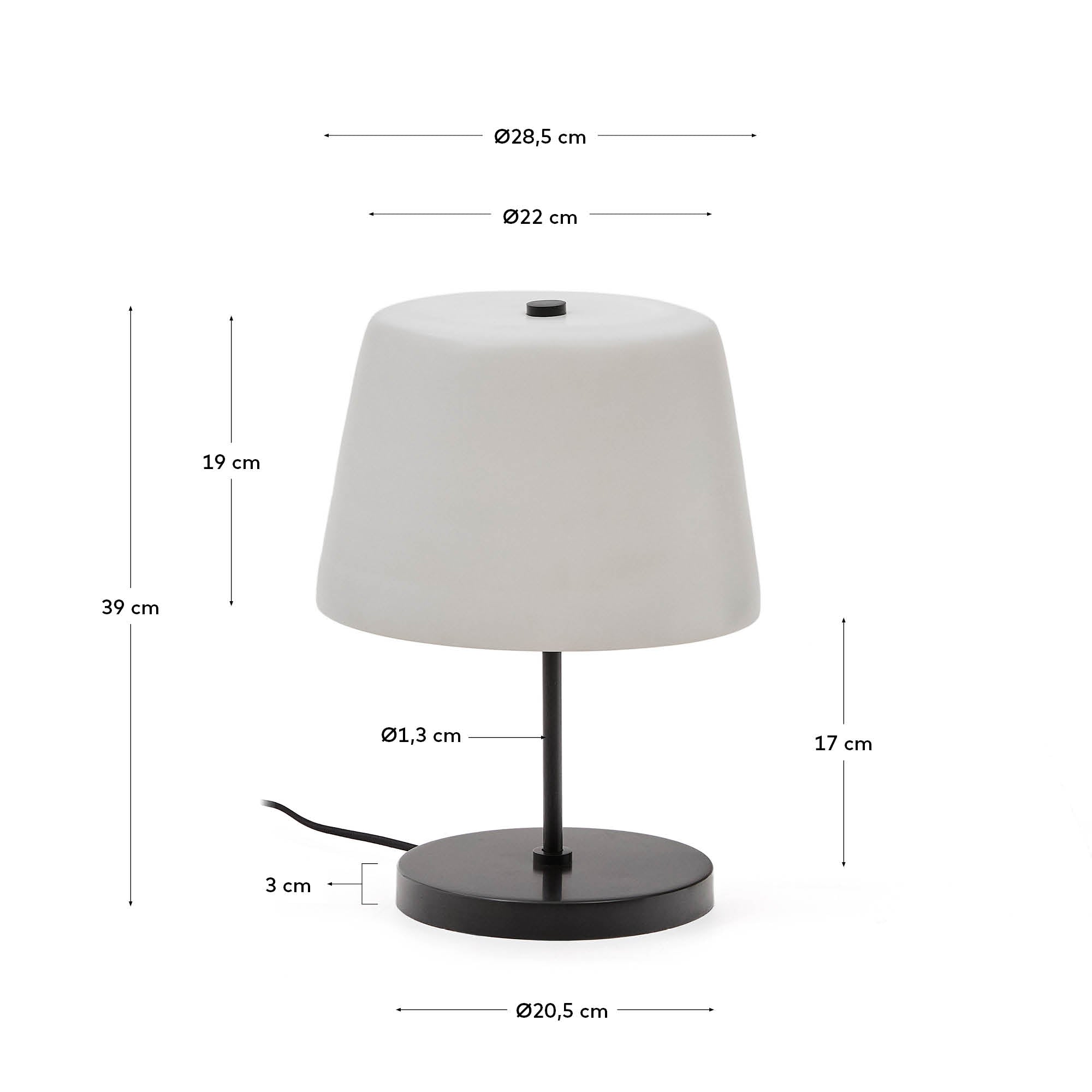 Die Nefar Tischleuchte aus Milchglas und Zink vereint modernes Design mit Funktionalität und sorgt für eine angenehme Beleuchtung.