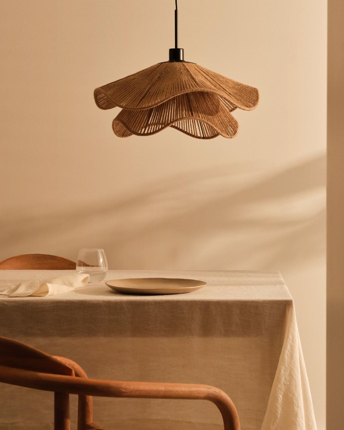Natürlicher Jute-Lampenschirm Ø 50 cm für stilvolle Pendelleuchten.