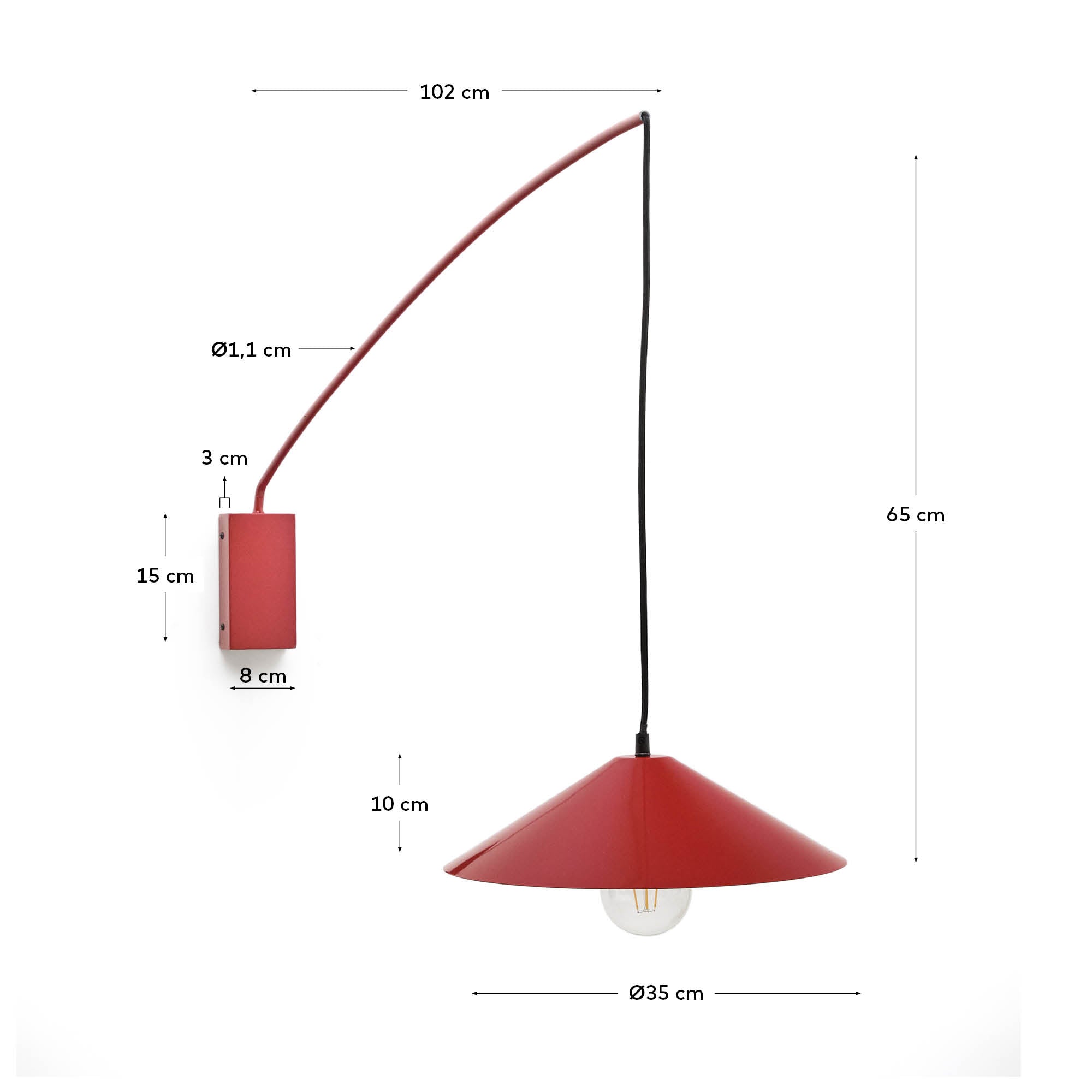 Die Kally Wandleuchte von Kave Home, aus Metall mit rotem Finish, bietet modernes Design und stilvolle Beleuchtung für jeden Raum.