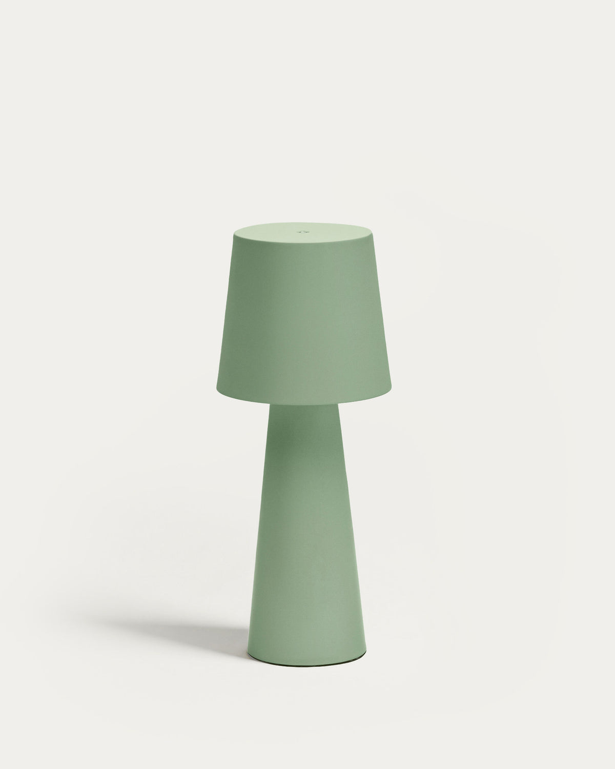 Arenys Outdoor Tischlampe gross aus Metall mit türkisfarbenem Lackfinish in Türkis präsentiert im Onlineshop von KAQTU Design AG. Tischleuchte ist von Kave Home