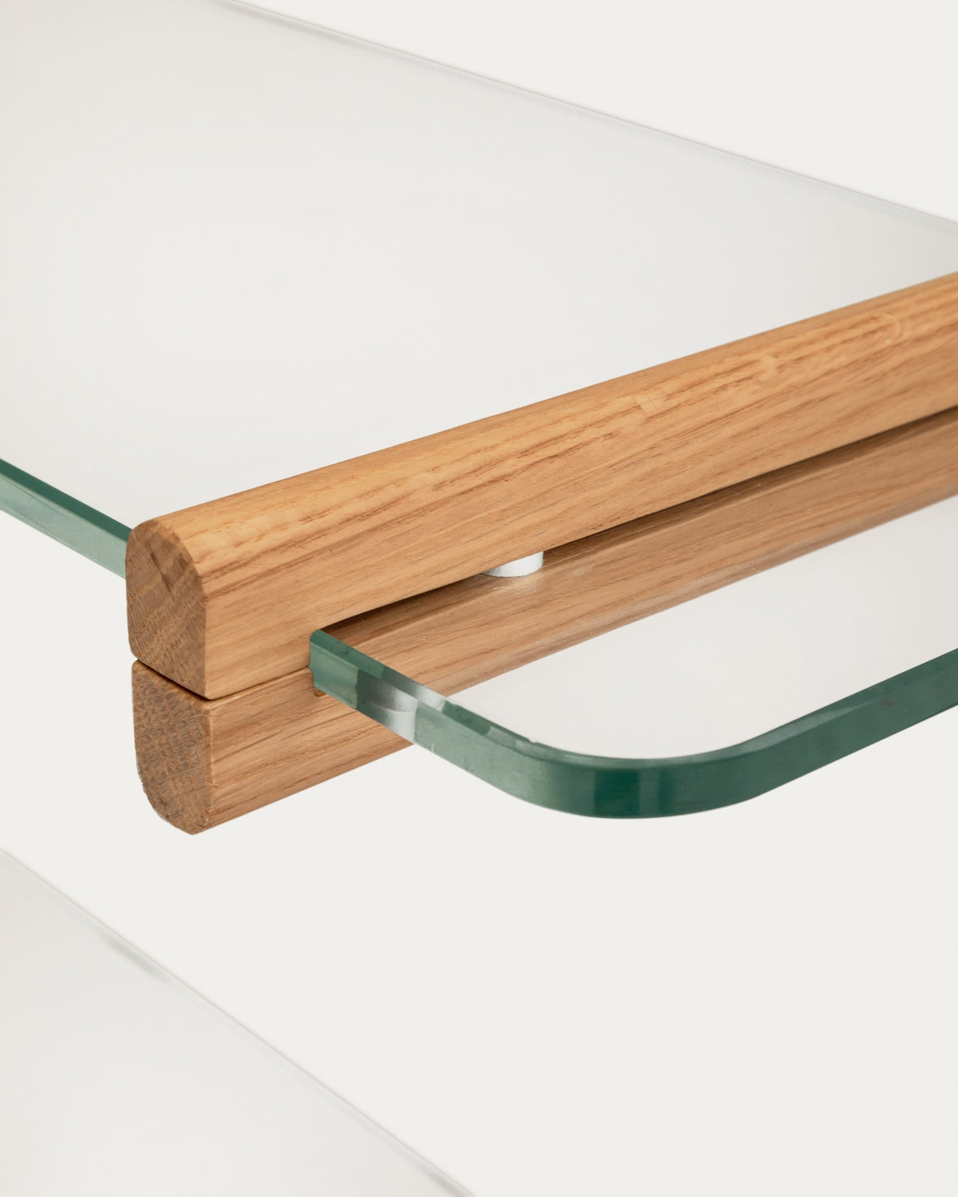 Modulares Regal Sitra: 110 cm, Glas und Eichenholz, FSC-zertifiziert, modern und umweltfreundlich, von Kave Home.
