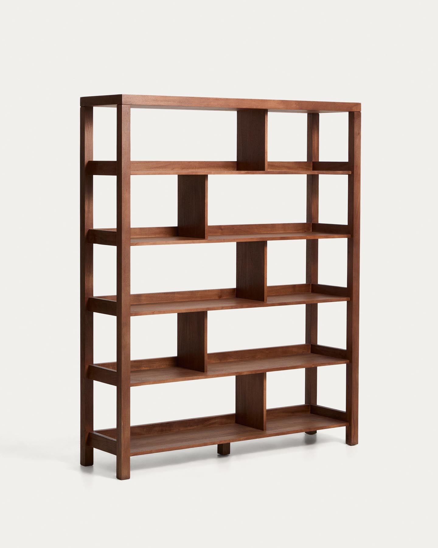 Regal Norani aus massivem Akazienholz und Akazienfurnier 150 x 185 cm in Braun präsentiert im Onlineshop von KAQTU Design AG. Standregal ist von Kave Home