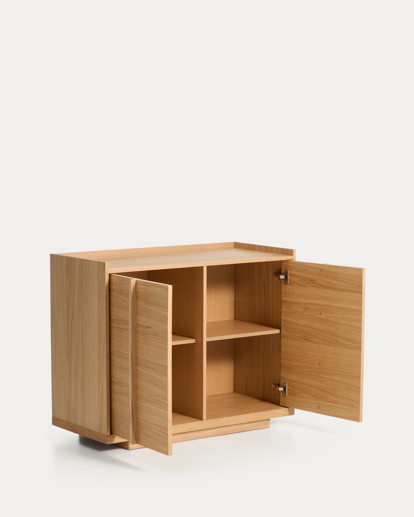Sideboard Onix aus Eichenfurnier mit Naturton-Finish 100 x 80 cm FSC Mix Credit in Natur präsentiert im Onlineshop von KAQTU Design AG. Sideboard ist von Kave Home