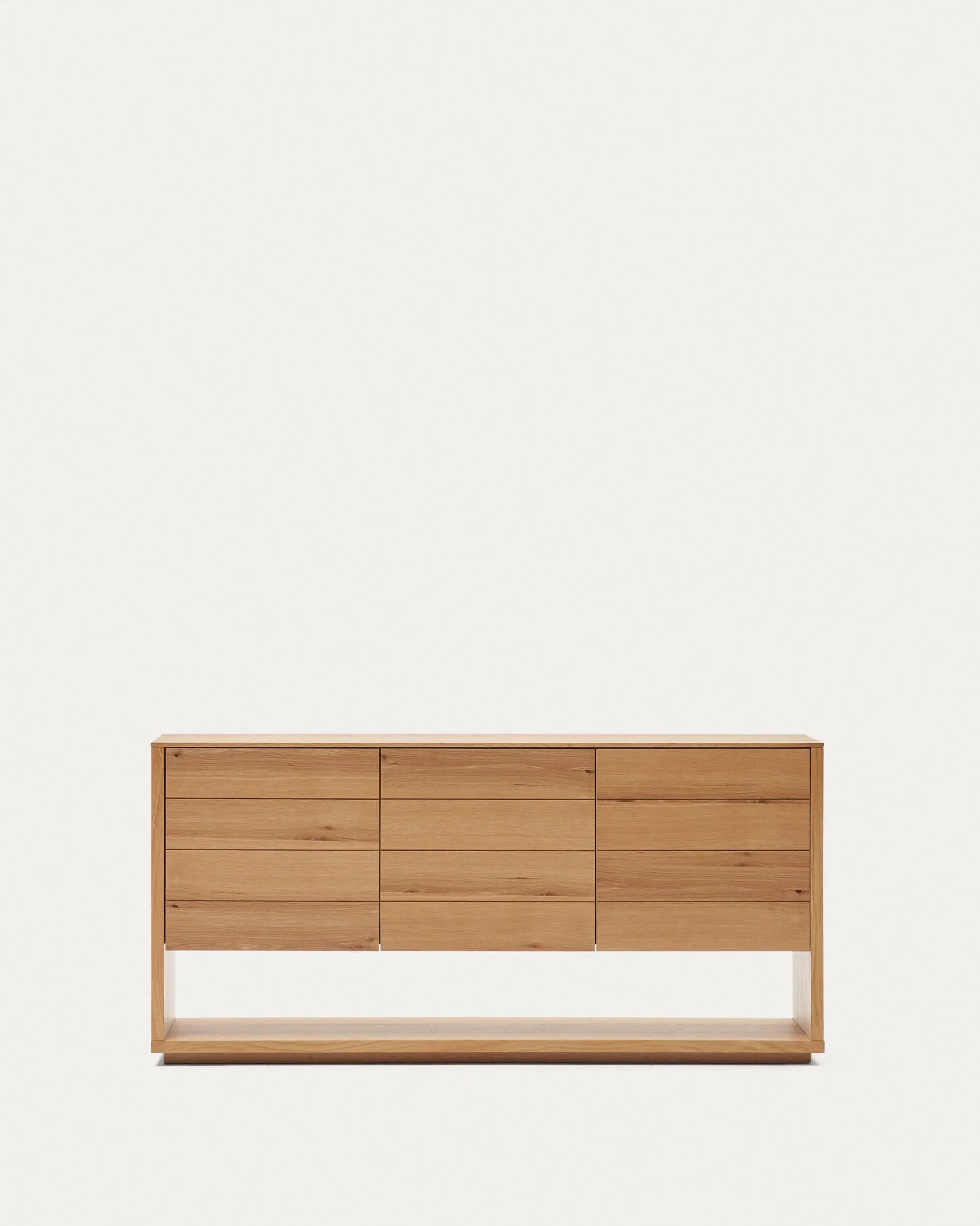 3D-Modell des Alguema Sideboards: Eichenfurnier, 3 Türen, 151x73 cm, stilvoll und funktional für jeden Raum.