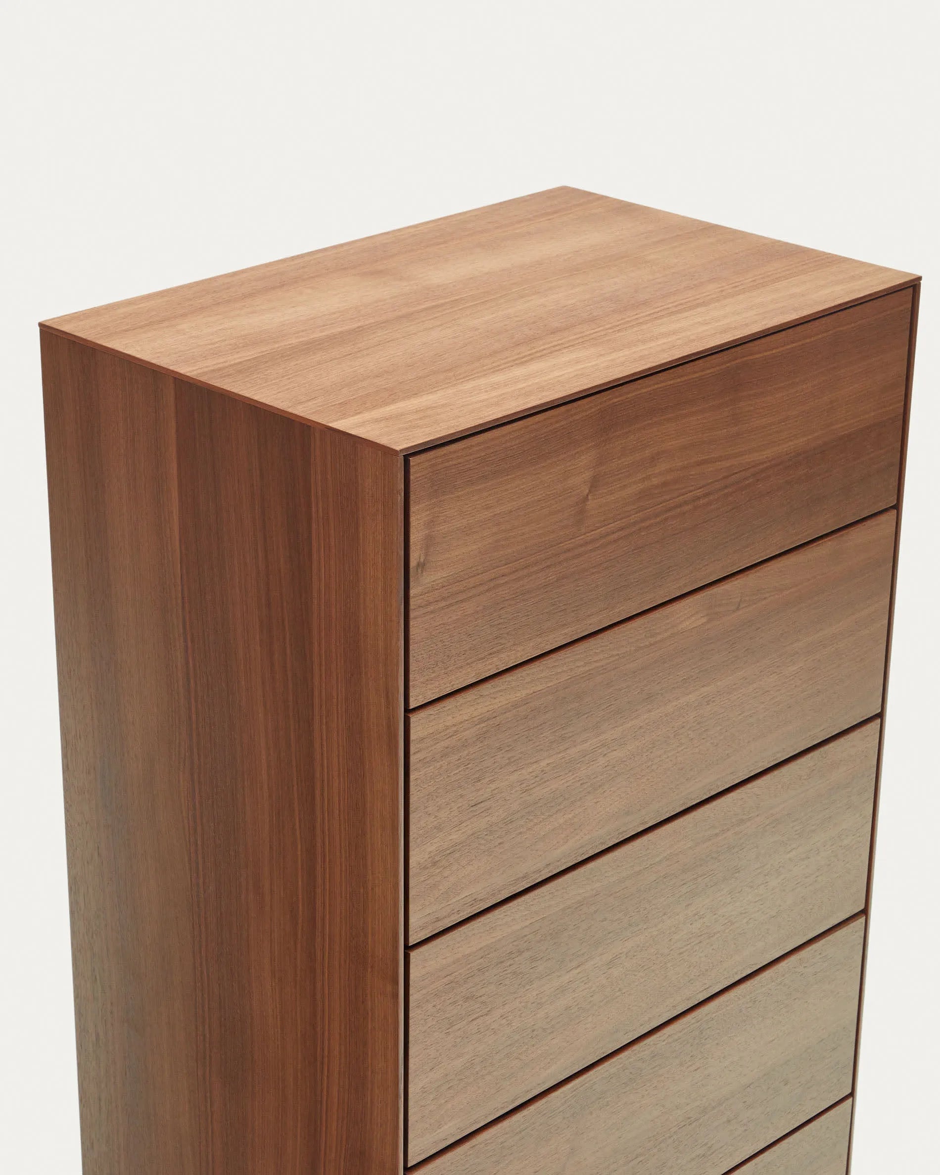 Elegante Kommode aus Nussholzfurnier mit schwarzen Stahlbeinen, 5 Schubladen, 60x114 cm, stilvoll und funktional.