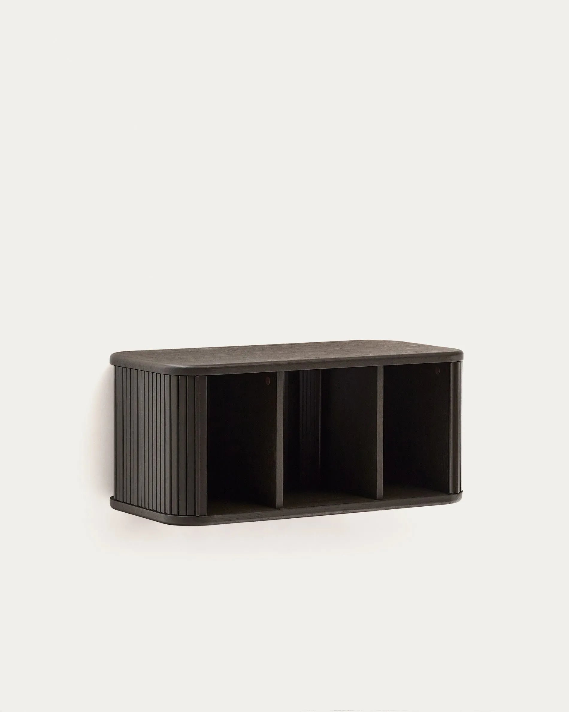 Eleganter Wandschrank aus Eschenfurnier, 90x45 cm, mit dunklem Finish, vereint Stil und Funktionalität im Bad.