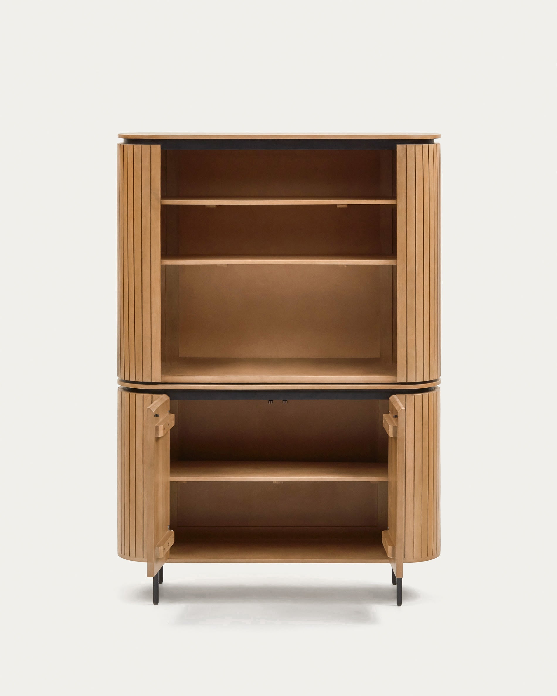 Elegante Kommode aus massivem Mangoholz mit schwarzem Metallrahmen, 2 Türen, 120x170 cm, von Kave Home, stilvoll und robust.