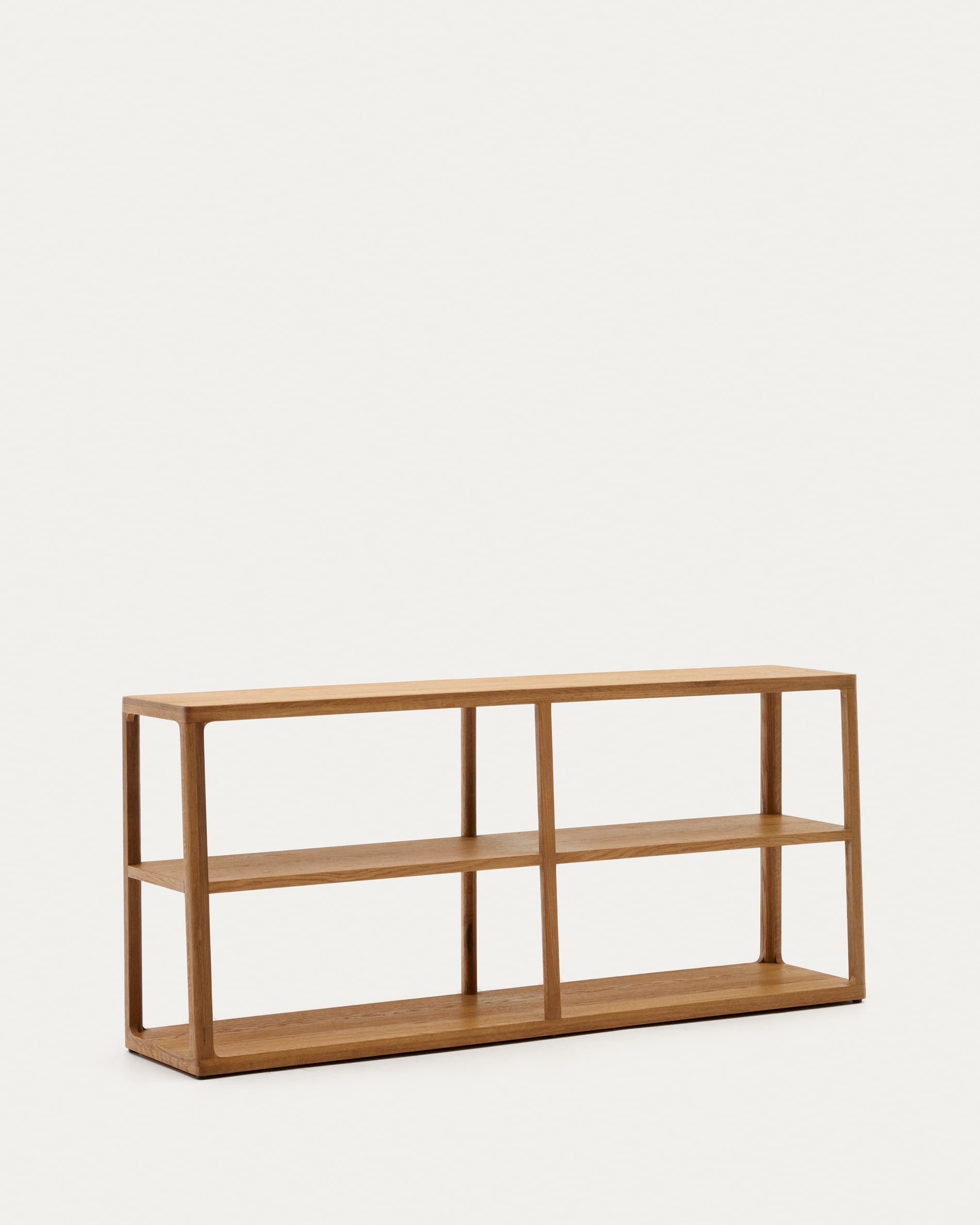Elegantes Maymai Regal aus massivem Eichenholz, 180 x 81 cm, von Kave Home. Perfekt für stilvolle Aufbewahrung.