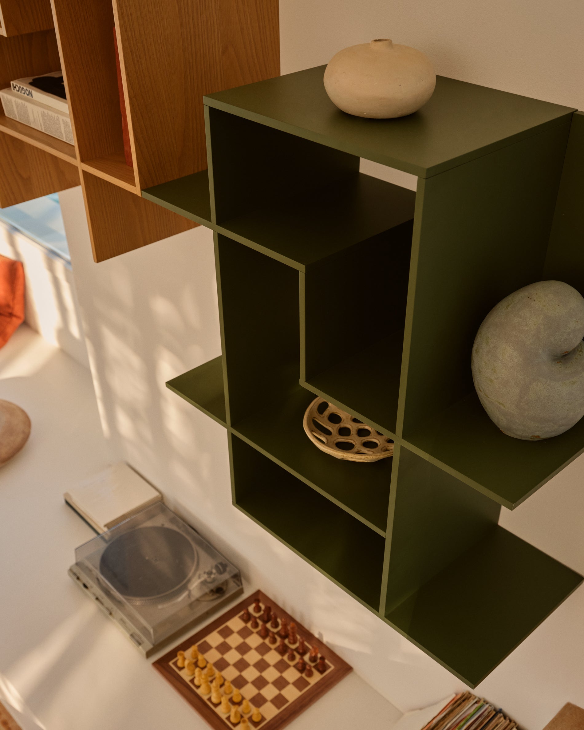 Modularregal Ina aus grün lackiertem MDF 80 x 80 cm FSC 100% in Grün präsentiert im Onlineshop von KAQTU Design AG. Wandregal ist von Kave Home