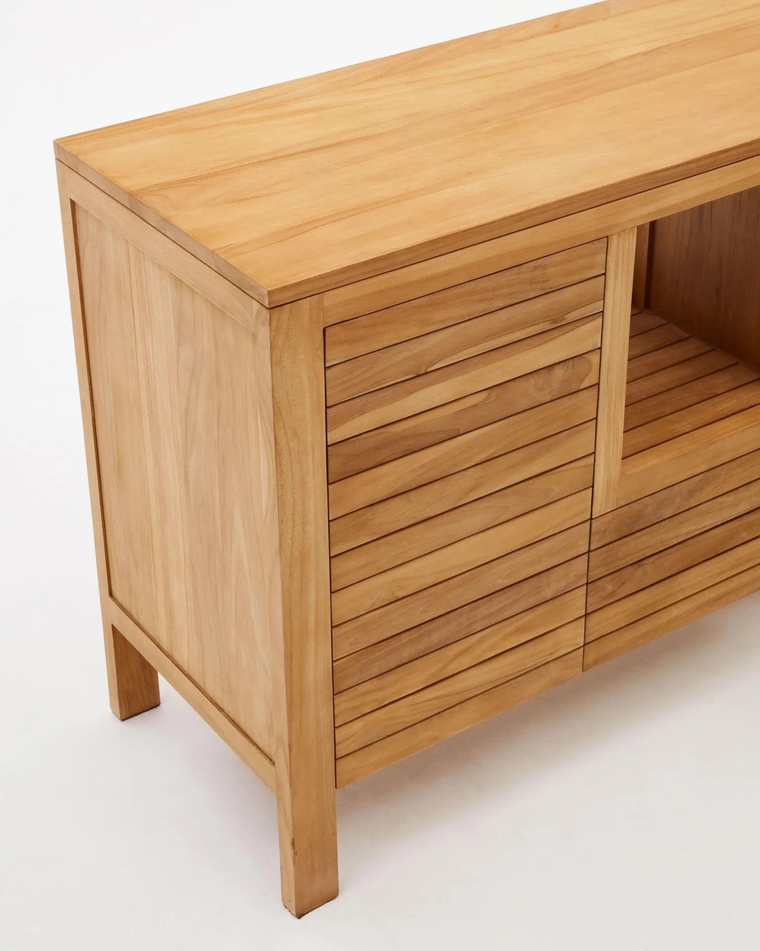 Elegantes Badezimmermöbel aus massivem Teakholz, 120 x 45 cm, bietet stilvollen Stauraum und natürliche Schönheit.