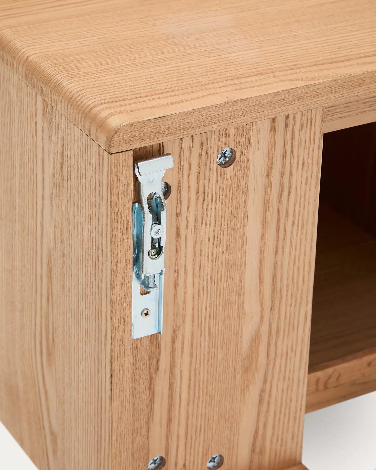 Eleganter Wandschrank aus Eschensperrholz, 90x45 cm, naturfarben, ideal für stilvolle und funktionale Badezimmer.
