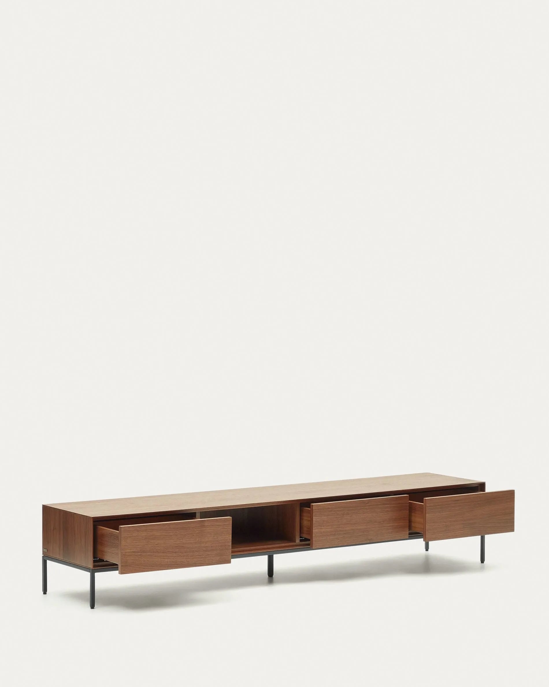 Eleganter TV-Schrank aus Nussholzfurnier mit schwarzen Stahlbeinen, bietet stilvollen Stauraum und passt in jeden modernen Wohnraum.