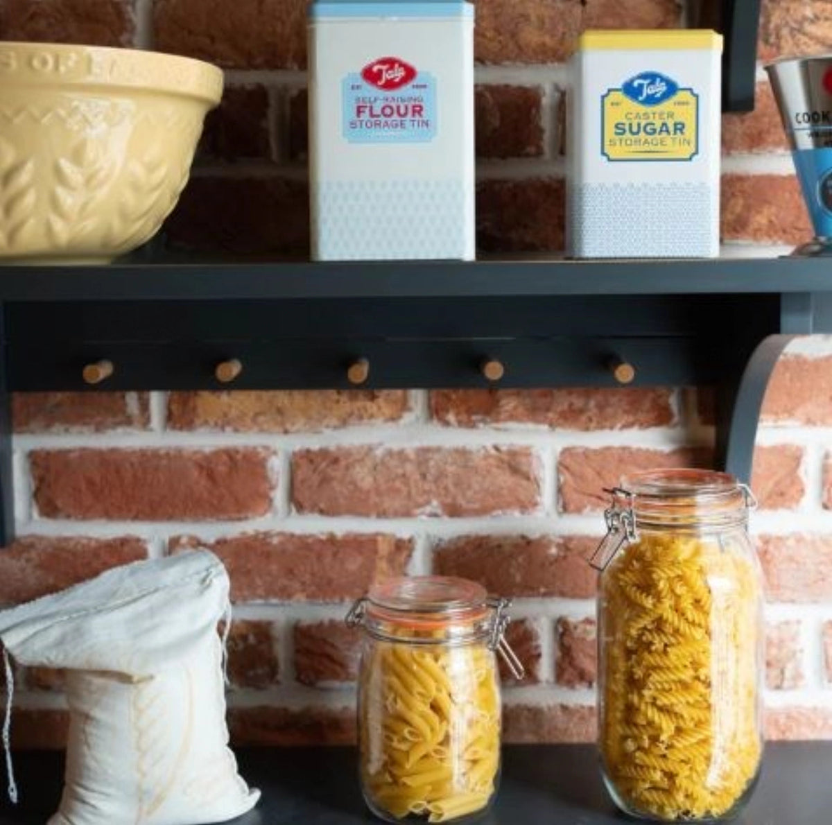 Aufbewahrungsglas mit Bügelverschluss 2.1l in Transparent präsentiert im Onlineshop von KAQTU Design AG. Aufbewahrungsbehälter ist von Tala