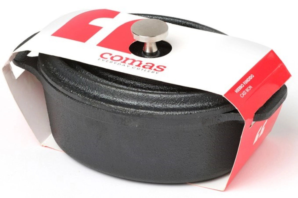 Kasserolle Mini Gusseisen oval 9.5x12.5cm H: 5.5cm in Schwarz präsentiert im Onlineshop von KAQTU Design AG. Schmortopf ist von Comas