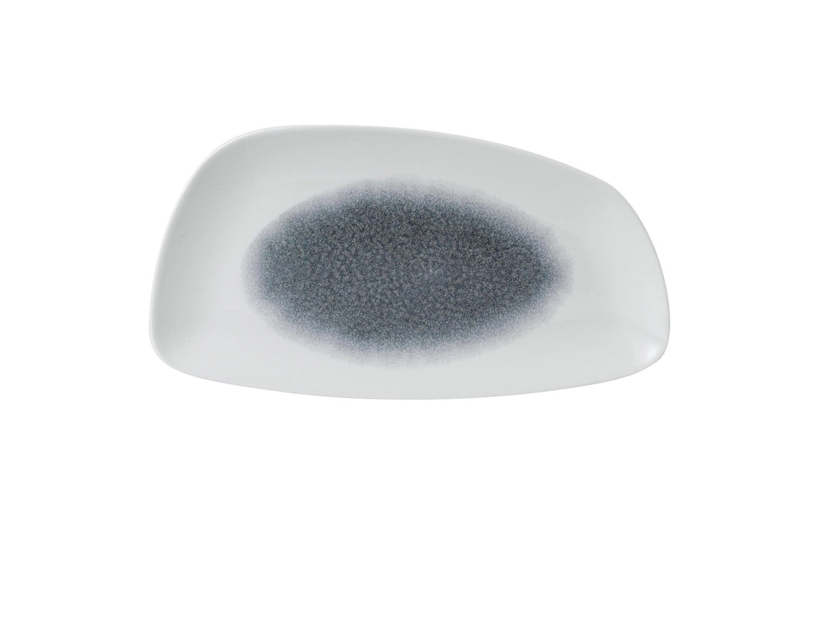S.P. Raku Topaz Blue Geo Teller 35x18.5cm in Blau präsentiert im Onlineshop von KAQTU Design AG. Teller ist von Churchill