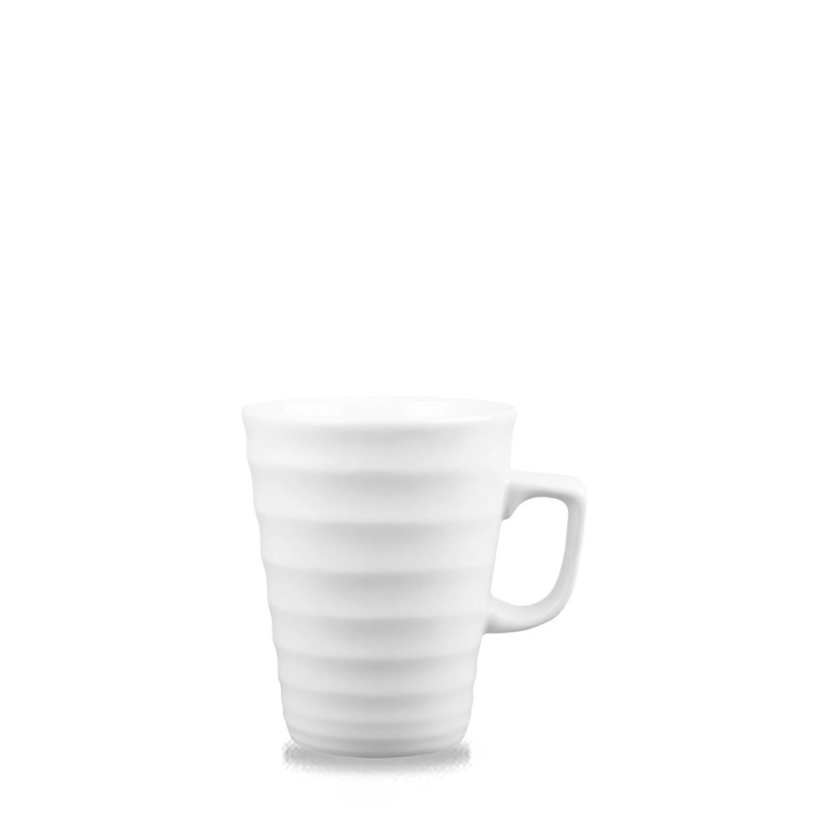 Weisser Latte Becher aus Porzellan von Churchill, 44cl Fassungsvermögen, D10.5cm x H11cm, schlichte runde Form ohne Henkel sichtbar.
