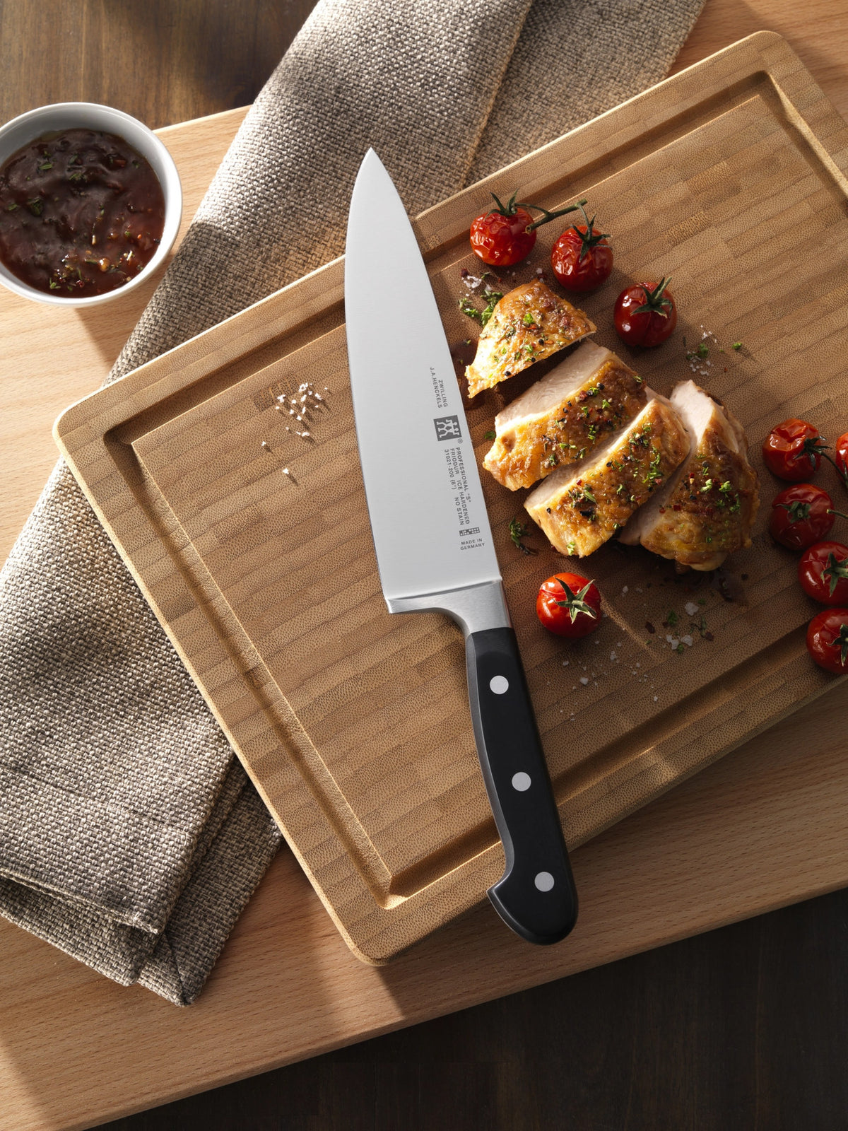 Professional "S" Messerset, 3-tlg. (Spick/Fleisch/Kochmesser in Schwarz präsentiert im Onlineshop von KAQTU Design AG. Küchenmesser ist von Zwilling Kitchen