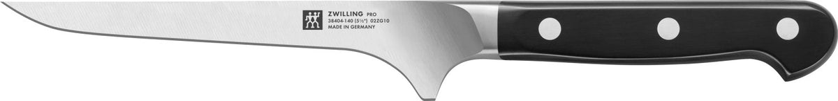 Zwilling Pro Ausbeinmesser 140 mm in Schwarz präsentiert im Onlineshop von KAQTU Design AG. Küchenmesser ist von Zwilling Kitchen
