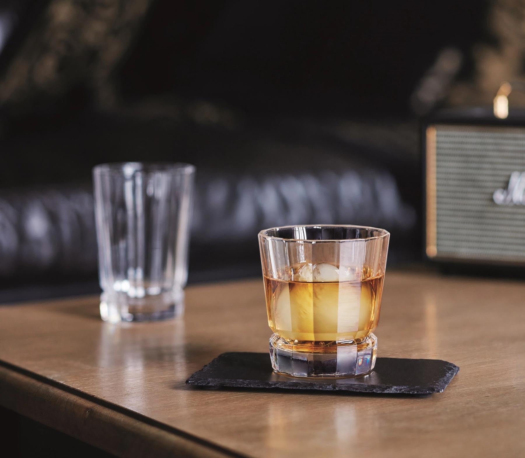 Elegantes Bourbon Street Wasserglas von Arc, 0.36l, transparent, mit stilvollem Design, ideal für jeden Anlass. Höhe 13cm, Durchmesser 8.5cm.