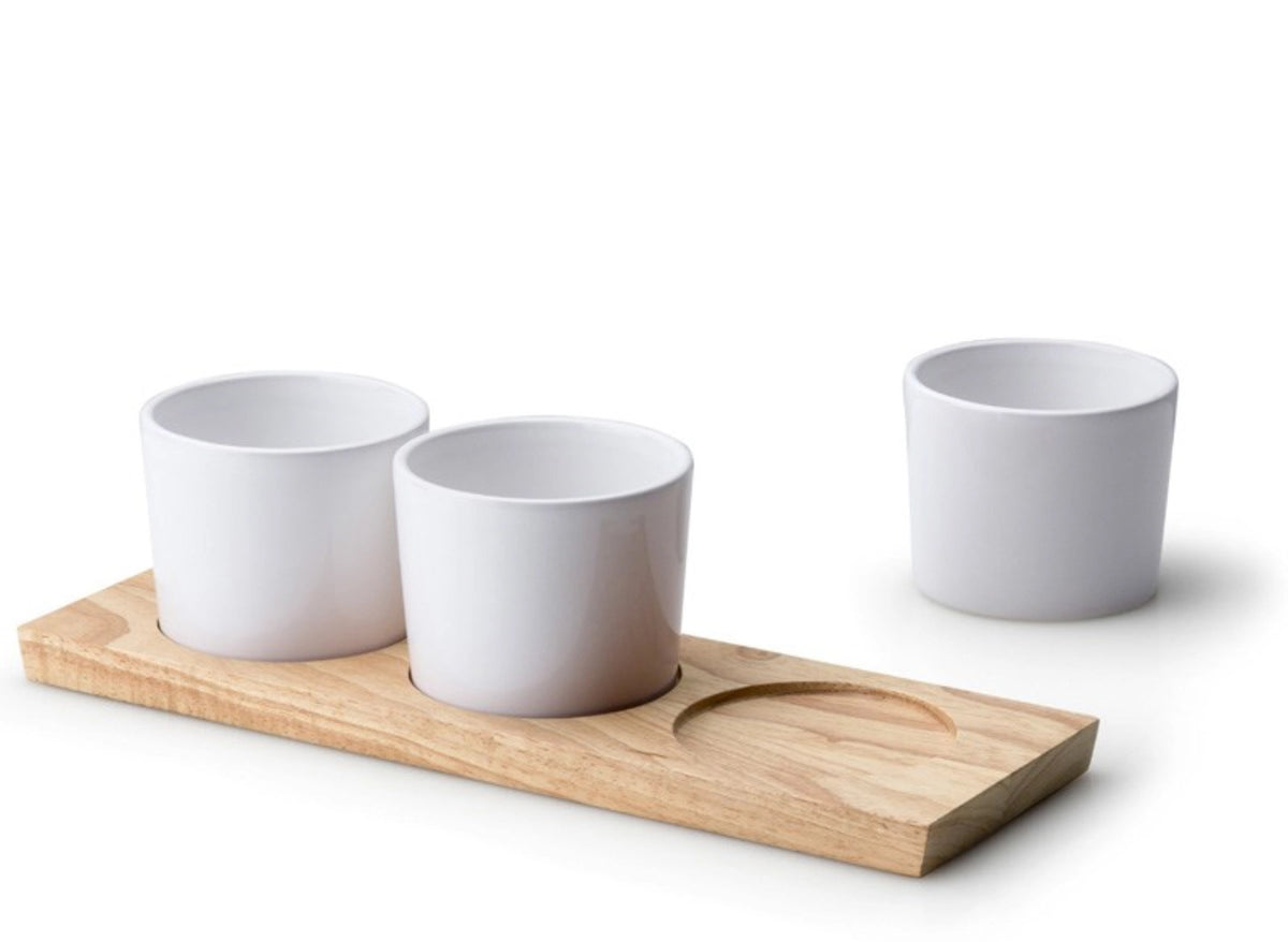 Gummibaum Tablett mit 3 Dipschalen 28x9x1,5cm in Braun präsentiert im Onlineshop von KAQTU Design AG. Tablett ist von Continenta