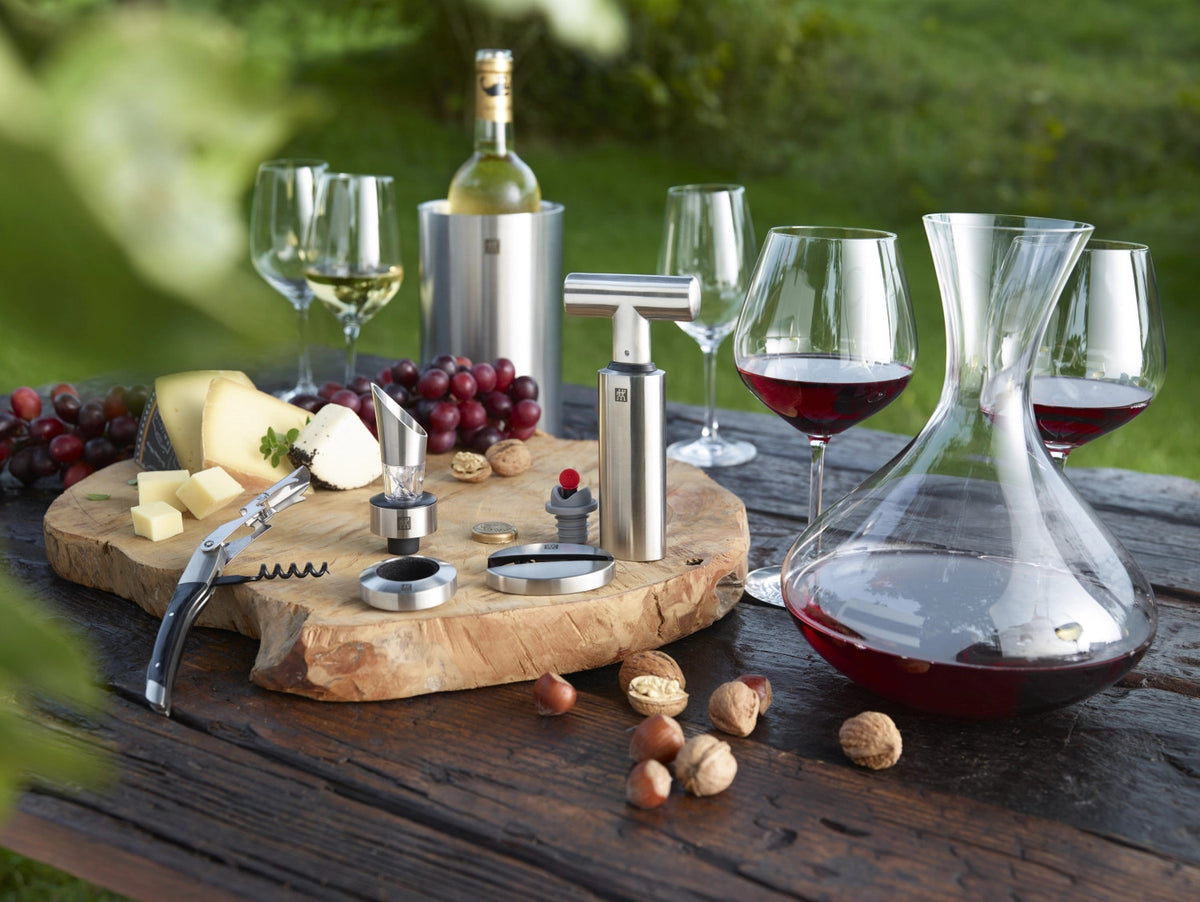 Sommelier-Set, 2-teilig in Schwarz präsentiert im Onlineshop von KAQTU Design AG. Barzubehör ist von Zwilling Kitchen