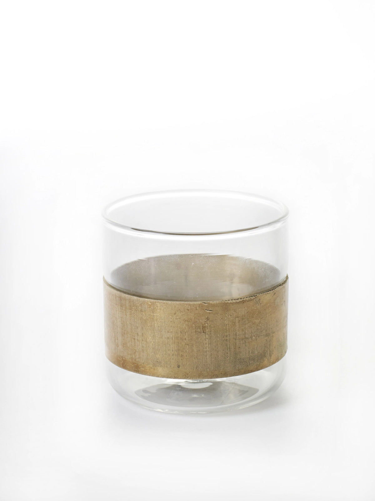 Transparentes Trinkglas Niels Datema Copper Chemistry von Serax aus Glas, Grösse D7 H6 cm, mit 20 cl Fassungsvermögen, auf neutralem Hintergrund fotografiert