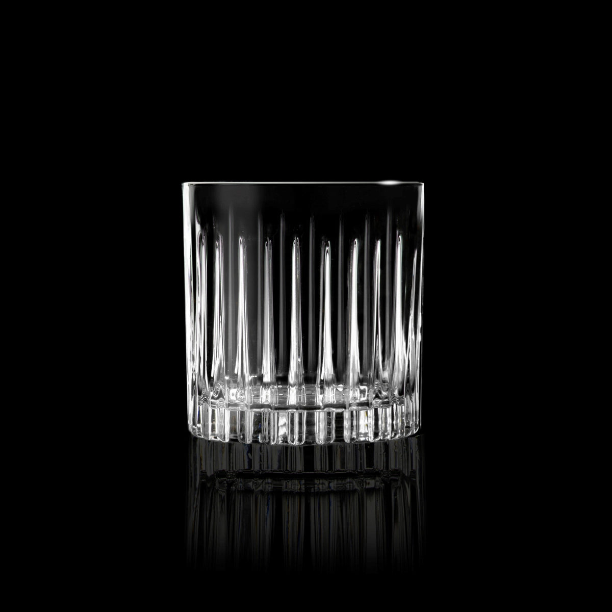 6er Set Timeless Of Becher von RCR aus transparentem Glas, zylindrische Form, Ø8.3 cm, H8.6 cm, Fassungsvermögen 31 cl, auf hellem Hintergrund.