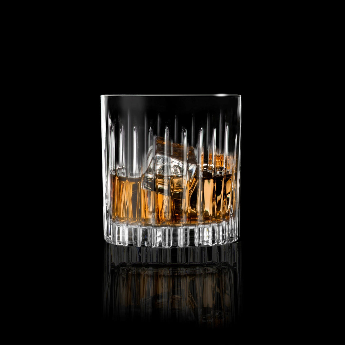 6er Set Timeless Of Becher von RCR aus transparentem Glas, zylindrische Form, Ø8.3 cm, H8.6 cm, Fassungsvermögen 31 cl, auf hellem Hintergrund.