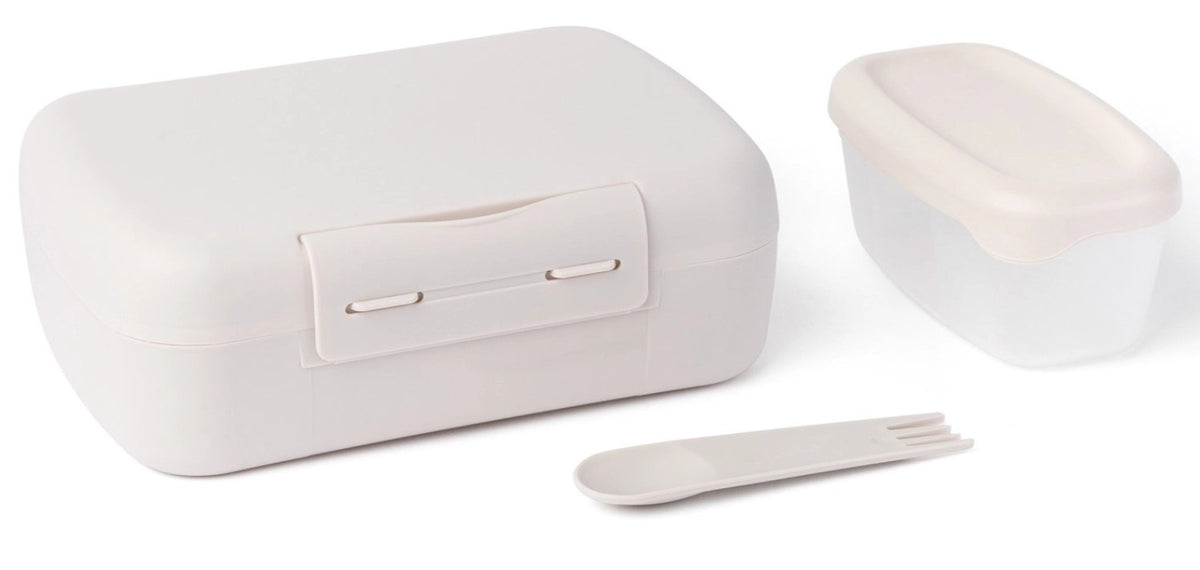 Amuse Basic Brunch Salat Box & Göffel 210x156x71mm Beige in Beige präsentiert im Onlineshop von KAQTU Design AG. Snackbox ist von Amuse