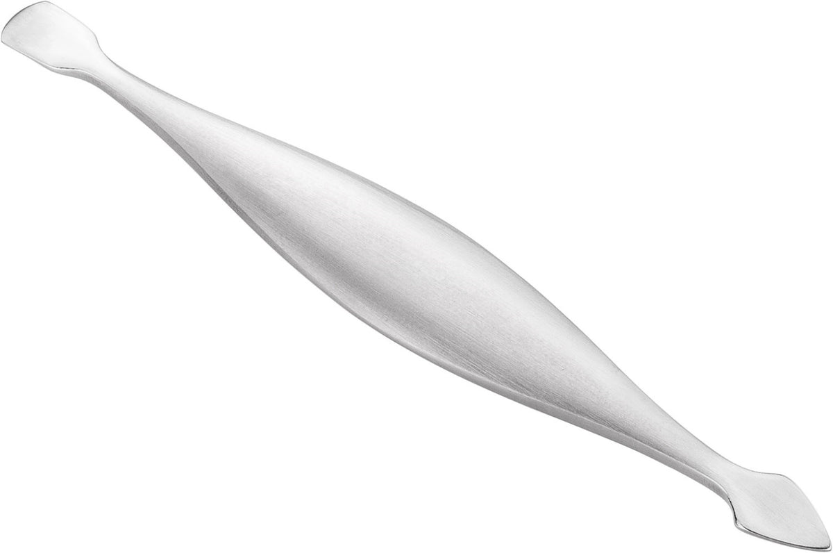 Premium Nagelhautschieber und -reiniger in Silber präsentiert im Onlineshop von KAQTU Design AG. Pflege ist von Zwilling Beauty