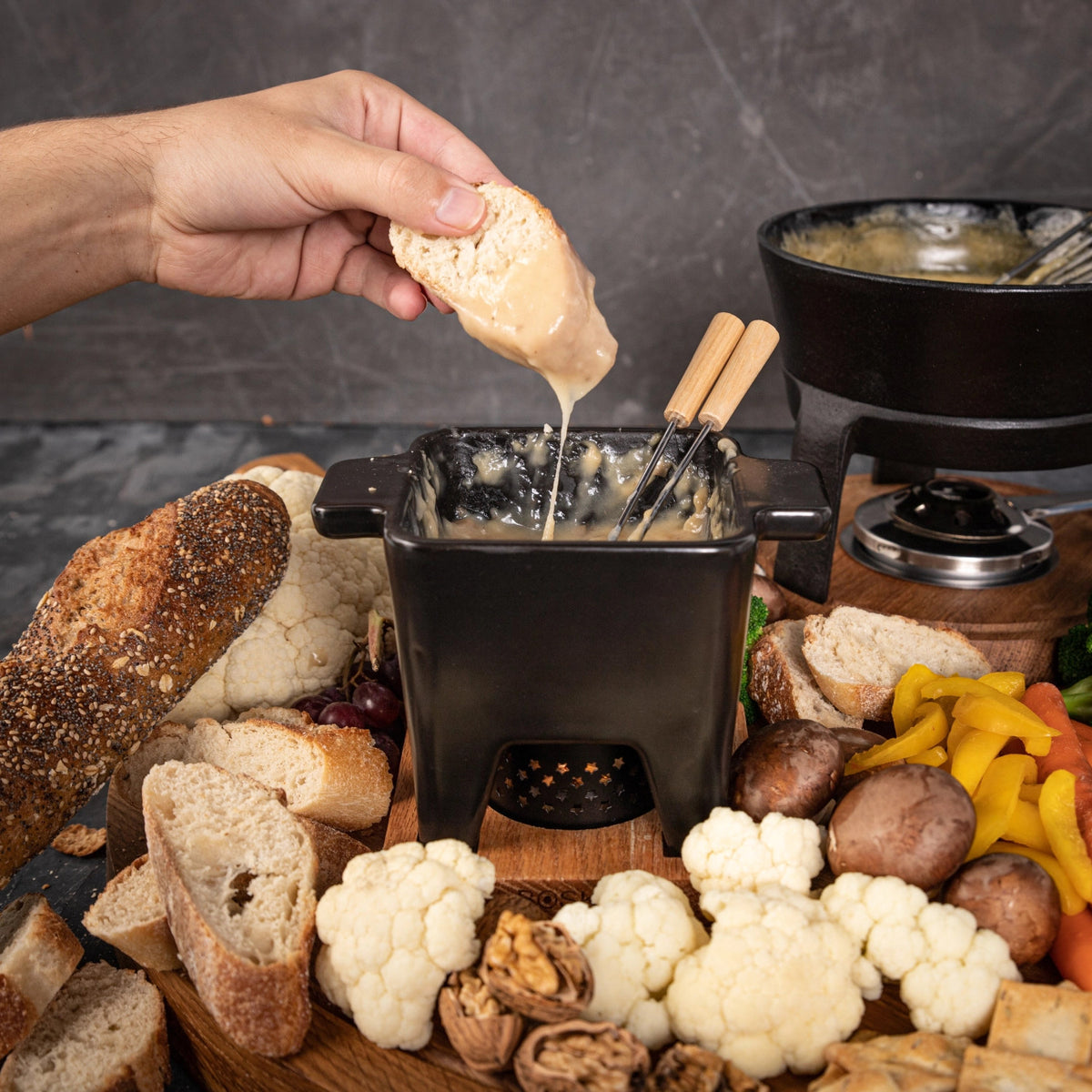 Tapas Fondue Nero L 400ml in Schwarz präsentiert im Onlineshop von KAQTU Design AG. Fondue/Raclette ist von Boska