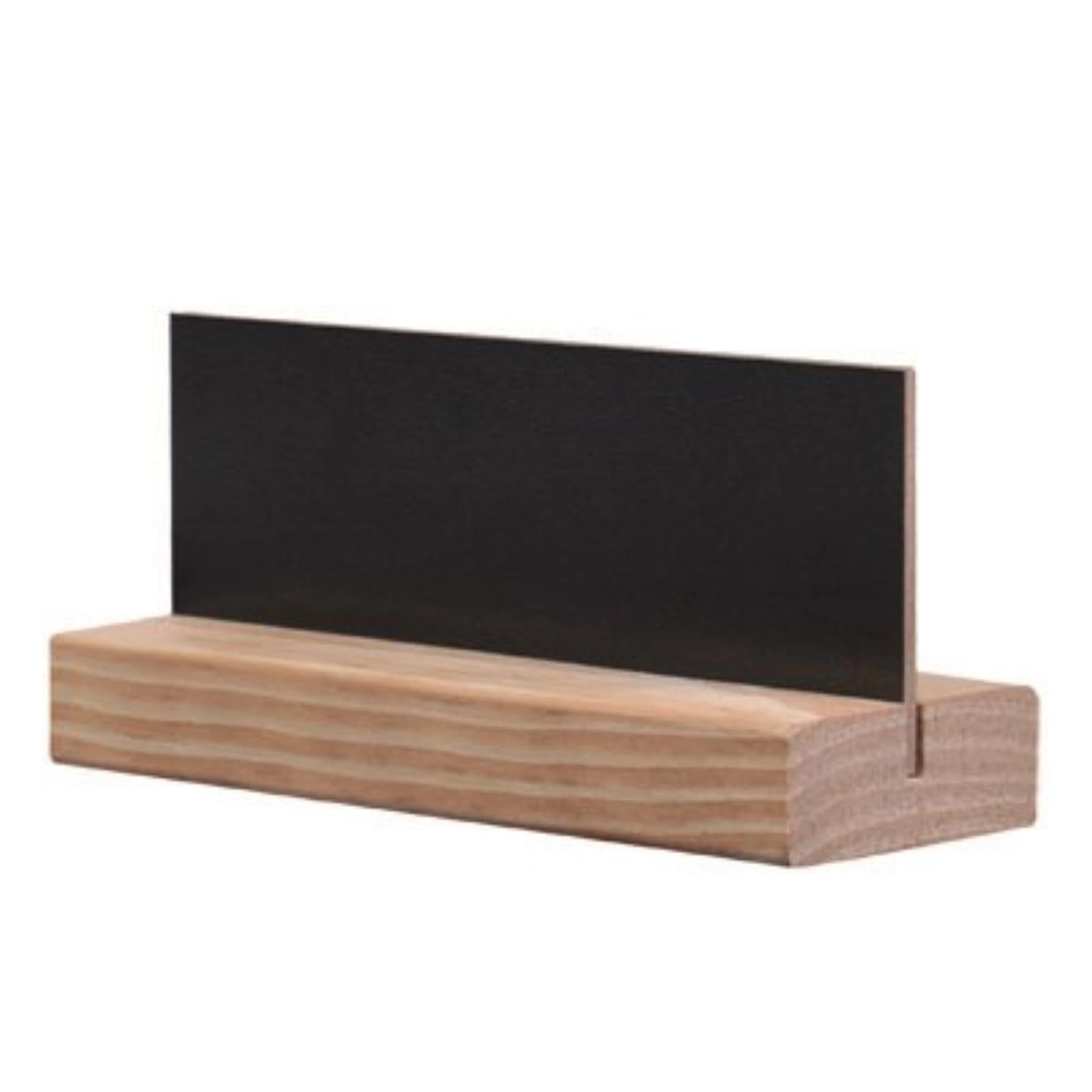 Tischsteller D4 Modigliani 8x15cm mit Holzfuss Pinie in  präsentiert im Onlineshop von KAQTU Design AG. Büromaterial ist von Dag Style