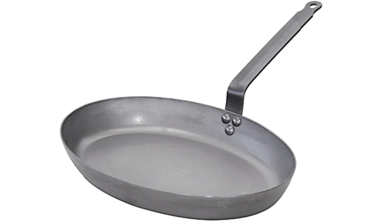 CARBONE PLUS Fischpfanne oval Ø 36cm, Induktion in Silber präsentiert im Onlineshop von KAQTU Design AG. Bratpfanne ist von de Buyer