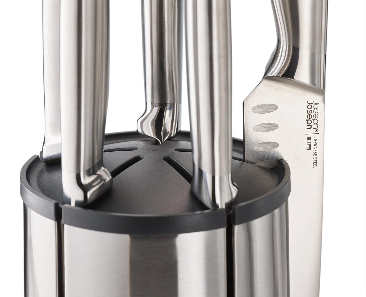 Elevate Edelstahl 5 tlg. Messerkarusell - Edelstahl in Grau präsentiert im Onlineshop von KAQTU Design AG. Küchenmesser ist von Joseph Joseph