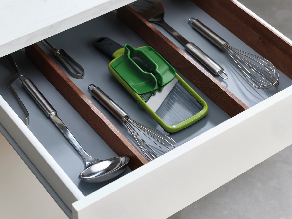 Promo Gadget Set 2tlg. Multi-Grip Mand. Multi-Grate Reibe in  präsentiert im Onlineshop von KAQTU Design AG. Reiben + Raffeln ist von Joseph Joseph