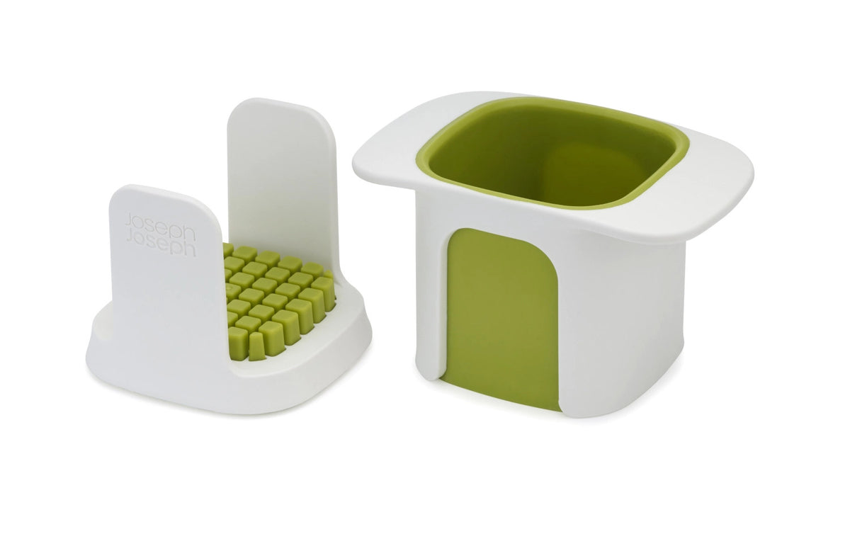 ChopCup Gemüsehacker in Grün präsentiert im Onlineshop von KAQTU Design AG. Küchenhelfer ist von Joseph Joseph