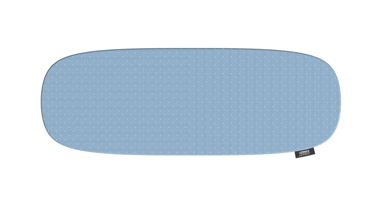 Pocket Klappbares Tisch-Bügelbrett 34x15.5x45.5cm in Blau präsentiert im Onlineshop von KAQTU Design AG. Kleiderbügler ist von Joseph Joseph